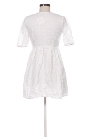 Рокля Miss Selfridge, Размер S, Цвят Бял, Цена 30,99 лв.