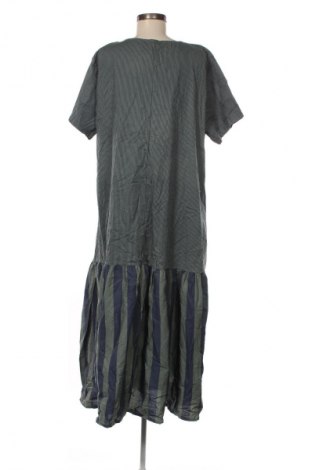 Kleid NEW COLLECTION, Größe M, Farbe Mehrfarbig, Preis € 75,99