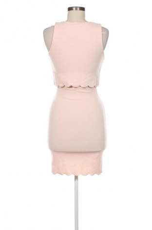 Sukienka New Look, Rozmiar M, Kolor Różowy, Cena 95,99 zł