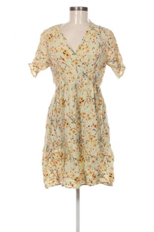 Kleid Pieces, Größe M, Farbe Mehrfarbig, Preis 18,99 €