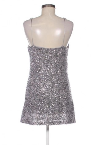 Kleid Pull&Bear, Größe M, Farbe Silber, Preis € 46,16