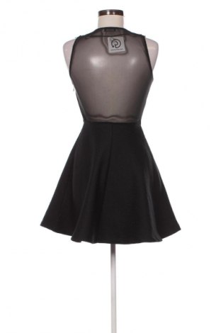 Šaty  Pull&Bear, Velikost M, Barva Černá, Cena  469,00 Kč