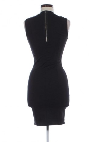 Sukienka Pull&Bear, Rozmiar L, Kolor Czarny, Cena 95,99 zł