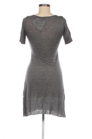 Kleid Specchio, Größe M, Farbe Grau, Preis 24,00 €