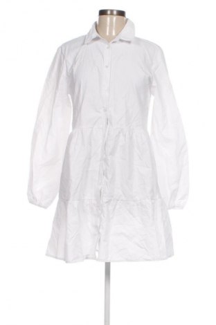 Rochie Stradivarius, Mărime M, Culoare Alb, Preț 156,99 Lei