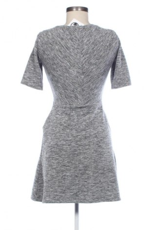 Šaty  Stradivarius, Velikost S, Barva Šedá, Cena  367,00 Kč
