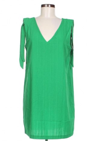 Kleid Trendyol, Größe L, Farbe Grün, Preis 60,83 €