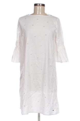 Ruha Unbranded, Méret M, Szín Fehér, Ár 7 879 Ft
