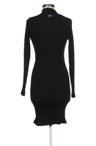 Ruha Unbranded, Méret M, Szín Fekete, Ár 5 802 Ft
