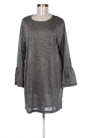 Ruha Unbranded, Méret M, Szín Ezüstös, Ár 5 800 Ft