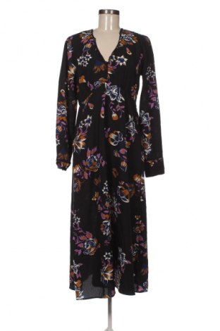 Kleid VILA, Größe M, Farbe Mehrfarbig, Preis 18,99 €
