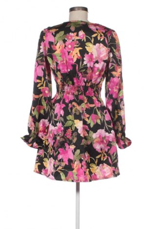 Kleid Vero Moda, Größe M, Farbe Mehrfarbig, Preis 17,82 €