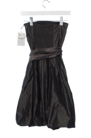 Рокля Zara, Размер XS, Цвят Сив, Цена 62,00 лв.