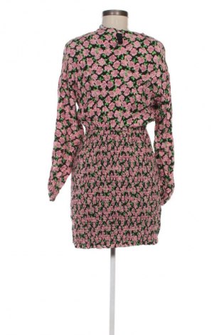 Рокля Zara, Размер L, Цвят Многоцветен, Цена 27,99 лв.