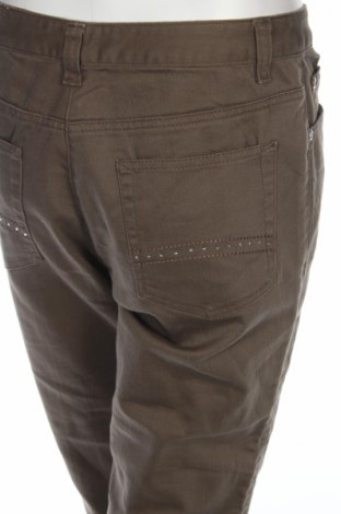 Дамски панталон 4/5/6 Fashion Concept, Размер M, Цвят Кафяв, Цена 22,10 лв.