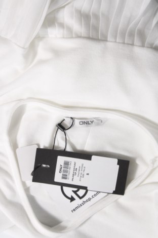 Дамска блуза ONLY, Размер S, Цвят Бял, 60% полиестер, 35% вискоза, 5% еластан, Цена 21,07 лв.