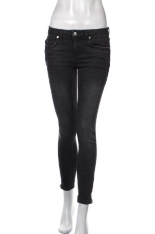 Dámské džíny  Gina Tricot, Velikost M, Barva Černá, 98% bavlna, 2% elastan, Cena  558,00 Kč