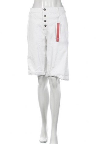 Дамски къс панталон Sheego, Размер 4XL, Цвят Бял, 98% памук, 2% еластан, Цена 17,80 лв.