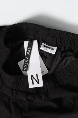Дамски панталон Noisy May, Размер XS, Цвят Черен, Вискоза, Цена 20,70 лв.