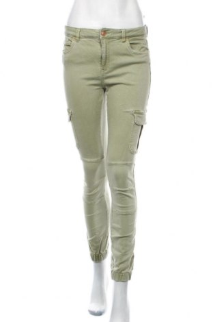 Дамски панталон ONLY, Размер M, Цвят Зелен, 98% памук, 2% еластан, Цена 44,85 лв.