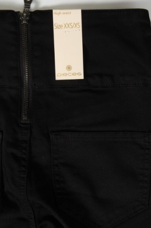 Γυναικείο παντελόνι Pieces, Μέγεθος XXS, Χρώμα Μαύρο, Βαμβάκι, πολυεστέρας, ελαστάνη, άλλα υλικά, Τιμή 16,29 €