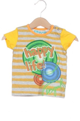 Детска тениска Desigual, Размер 3-6m/ 62-68 см, Цвят Жълт, 92% памук, 8% полиестер, Цена 41,65 лв.