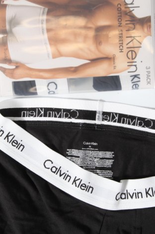 Мъжки комплект Calvin Klein, Размер M, Цвят Черен, 95% памук, 5% еластан, Цена 66,75 лв.