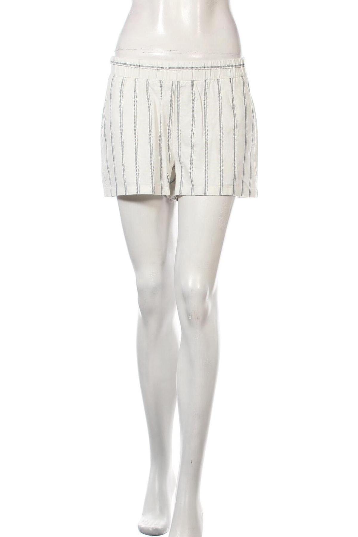 Дамски къс панталон Vero Moda, Размер S, Цвят Бял, Цена 20,65 лв.