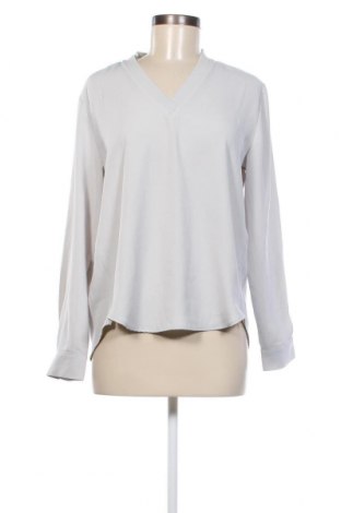 Дамска блуза B.Young, Размер M, Цвят Сив, Цена 30,60 лв.