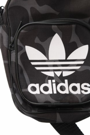 Чанта Adidas, Цвят Многоцветен, Цена 20,00 лв.
