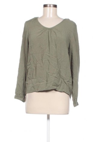 Дамска блуза Beloved, Размер M, Цвят Зелен, Цена 3,80 лв.