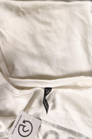Γυναικεία μπλούζα Blind Date, Μέγεθος XL, Χρώμα Λευκό, Τιμή 5,17 €