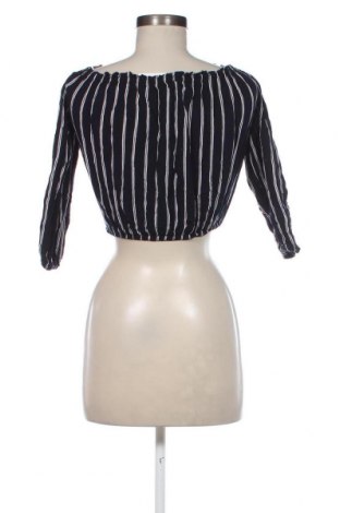 Дамска блуза Brandy Melville, Размер S, Цвят Син, Цена 3,04 лв.