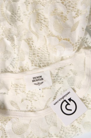 Γυναικεία μπλούζα Denim Hunter, Μέγεθος M, Χρώμα Λευκό, Τιμή 7,72 €