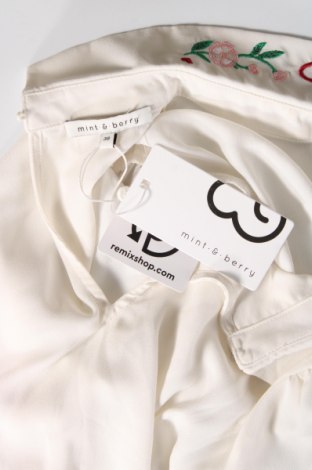 Γυναικεία μπλούζα Mint & Berry, Μέγεθος M, Χρώμα Λευκό, Τιμή 18,47 €