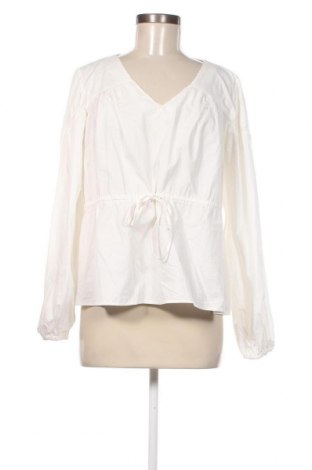 Дамска блуза NA-KD, Размер M, Цвят Бял, Цена 20,46 лв.