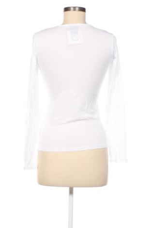 Дамска блуза Nike, Размер M, Цвят Бял, Цена 34,00 лв.