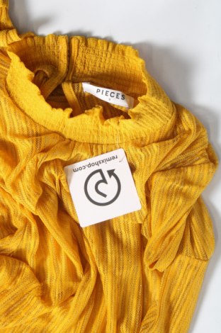 Дамска блуза Pieces, Размер S, Цвят Жълт, Цена 3,00 лв.