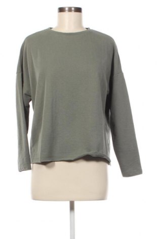 Damen Shirt Pull&Bear, Größe M, Farbe Grün, Preis 4,50 €