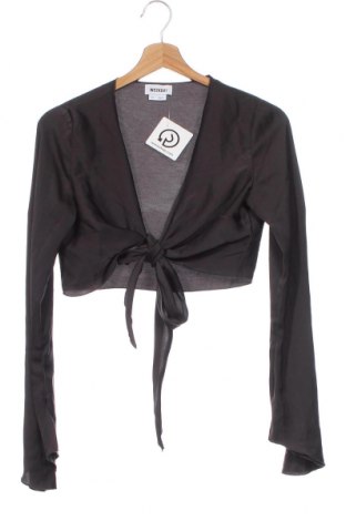 Дамска блуза Weekday, Размер XS, Цвят Сив, Цена 3,80 лв.