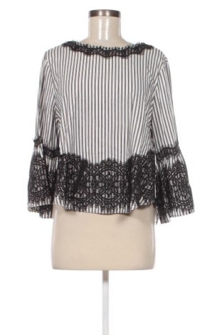 Damen Shirt Zara, Größe XL, Farbe Weiß, Preis 13,81 €
