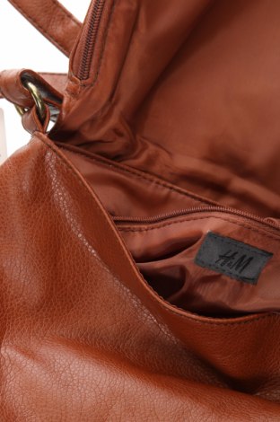 Дамска чанта H&M, Цвят Кафяв, Цена 15,20 лв.
