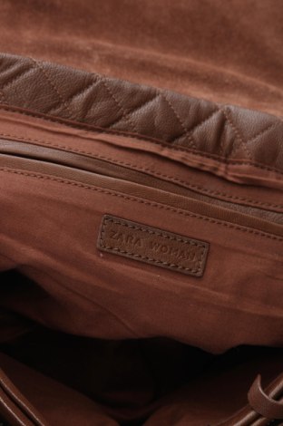 Дамска чанта Zara, Цвят Кафяв, Цена 62,00 лв.
