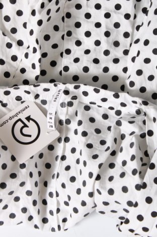 Γυναικείο πουκάμισο Lefties, Μέγεθος M, Χρώμα Λευκό, Τιμή 5,37 €