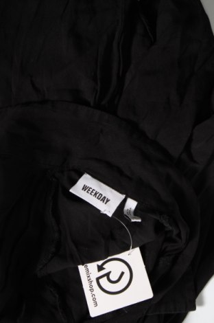 Γυναικείο πουκάμισο Weekday, Μέγεθος M, Χρώμα Μαύρο, Τιμή 7,37 €