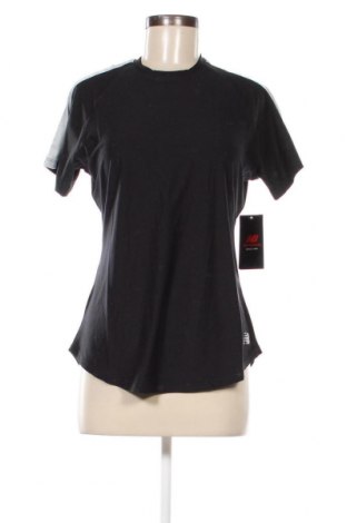 Γυναικείο t-shirt New Balance, Μέγεθος M, Χρώμα Μαύρο, Τιμή 31,96 €