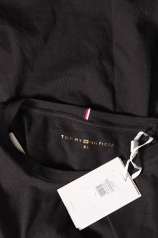 Dámské tričko Tommy Hilfiger, Velikost XL, Barva Černá, Cena  1 043,00 Kč