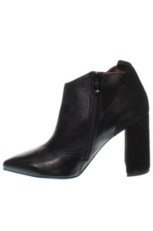 Dámské boty  Nero Giardini, Velikost 38, Barva Černá, Cena  984,00 Kč