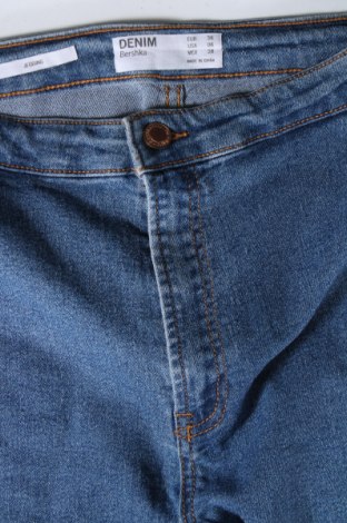 Damen Jeans Bershka, Größe M, Farbe Blau, Preis 6,00 €