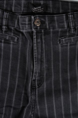 Damen Jeans Bershka, Größe M, Farbe Grau, Preis € 9,00